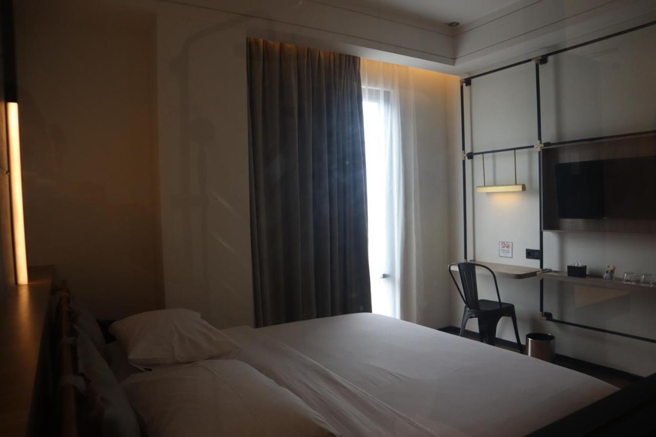 Gaia Hotel Ternate Zewnętrze zdjęcie